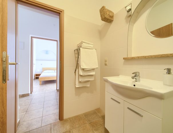Bathroom | Bed & Breakfast Lucija Punat | Island Krk | Croatia